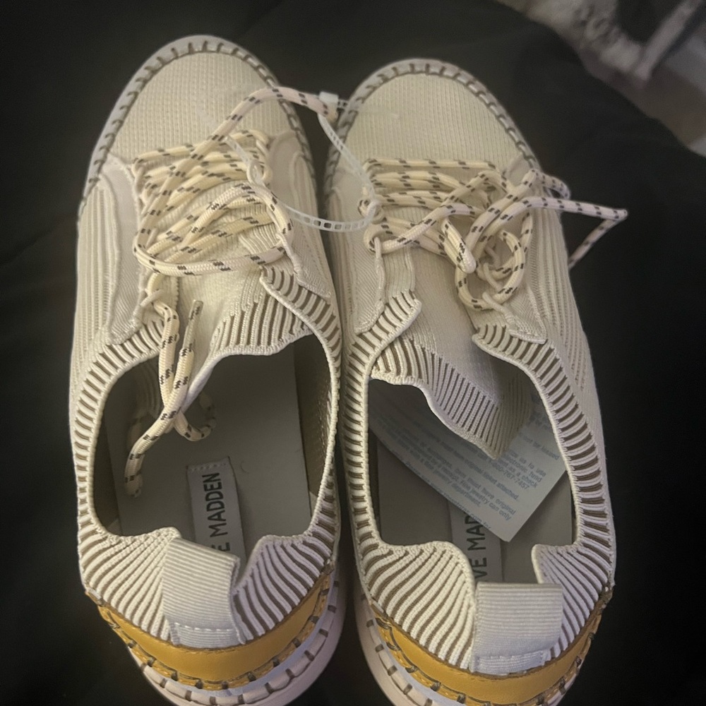 Steve Madden Indiana Women’s Sneakers